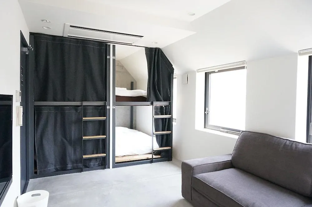 Piece Hostel Киото 0*,  Япония