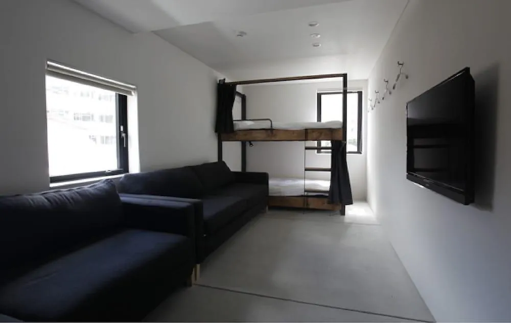 Piece Hostel Киото