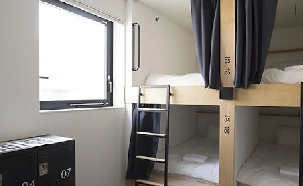 Piece Hostel Киото 0*,