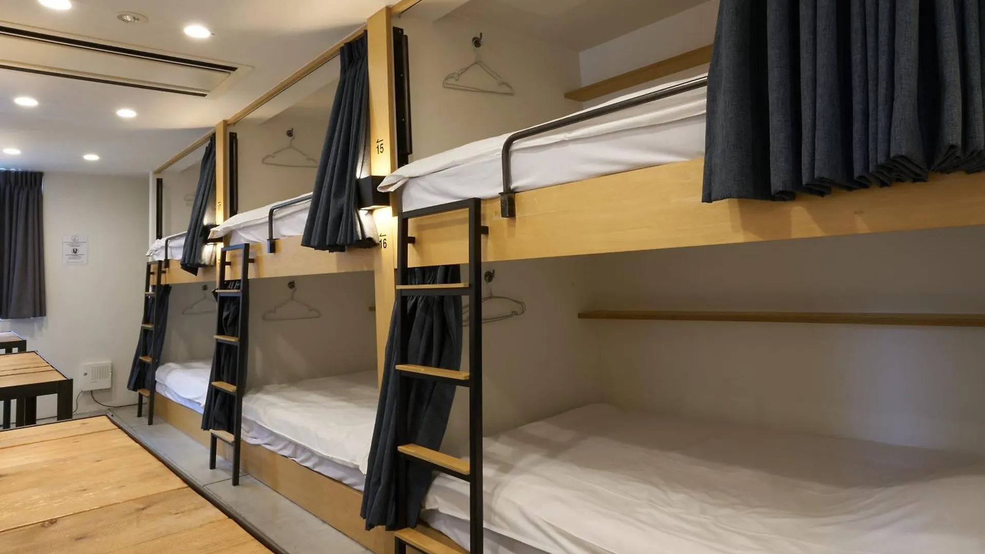 Piece Hostel Киото Япония