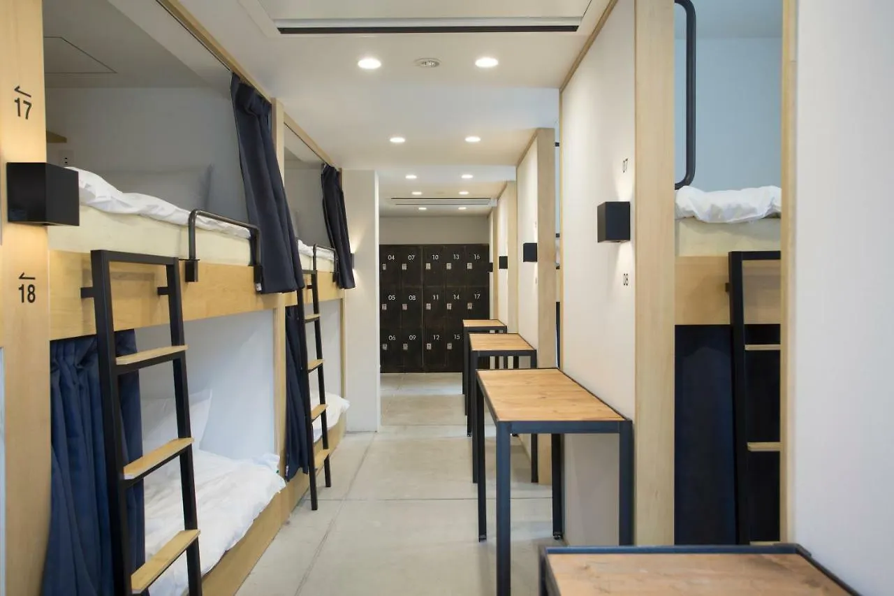 Piece Hostel Киото